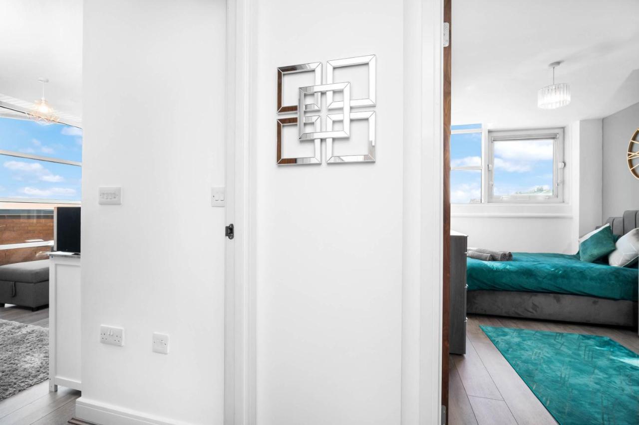 Luxury Stay With Scenic Views Brierley Hill Extérieur photo