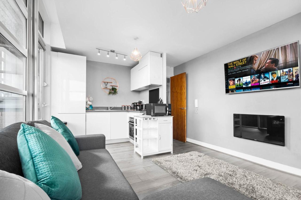 Luxury Stay With Scenic Views Brierley Hill Extérieur photo