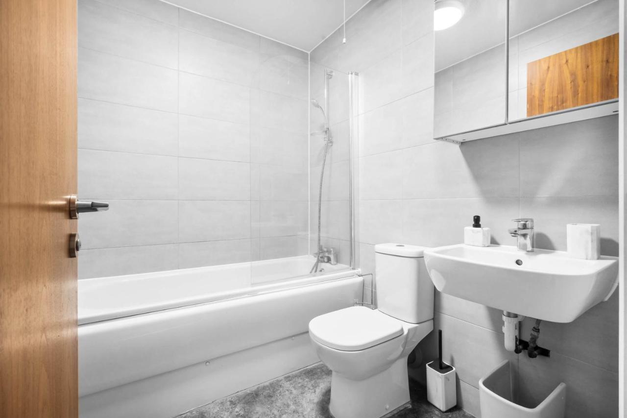 Luxury Stay With Scenic Views Brierley Hill Extérieur photo